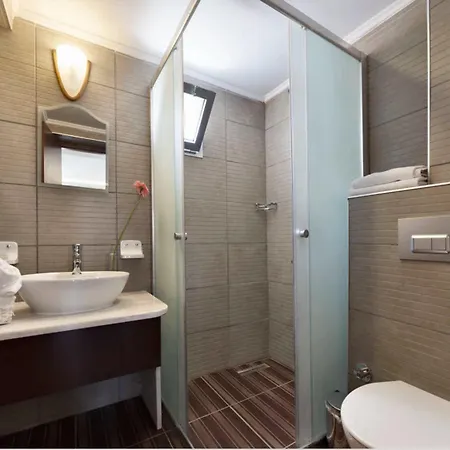 Aparthotel Golden Age *