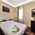 Golden Age * יאליקאבאק