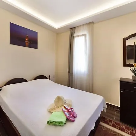 Golden Age * יאליקאבאק