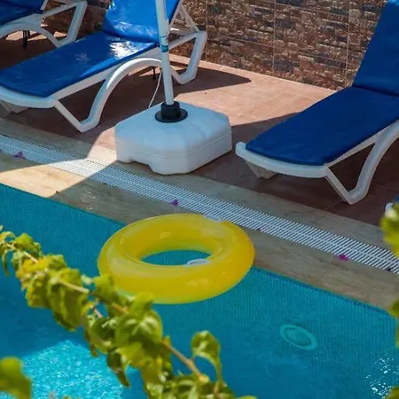 Golden Age Apart Otel *