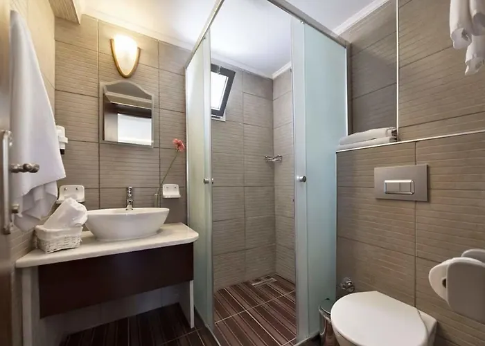 Golden Age Apartahotel *