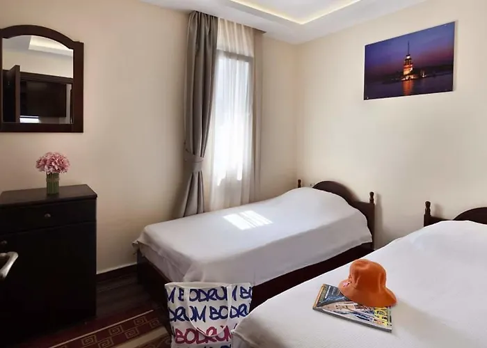 Golden Age Apartahotel