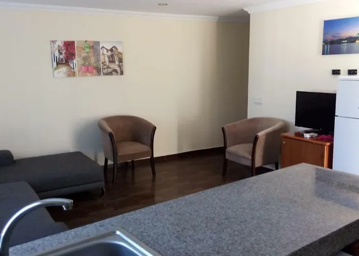 Golden Age Apartahotel *